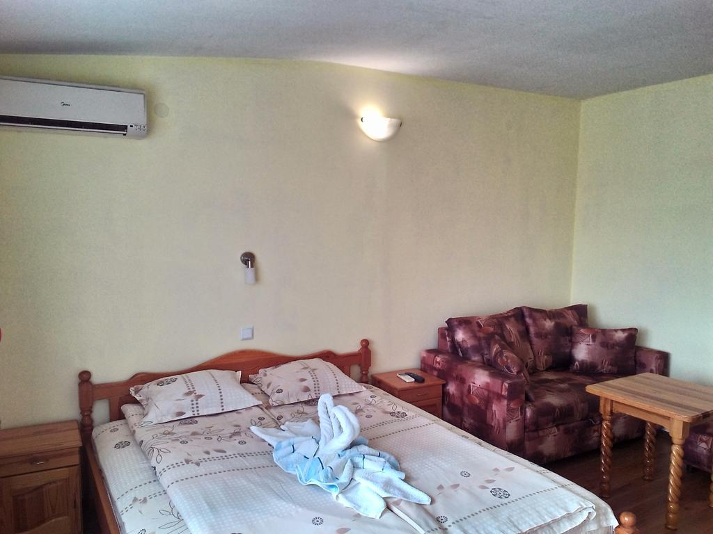 Guest House Diamant Sozopol Buitenkant foto